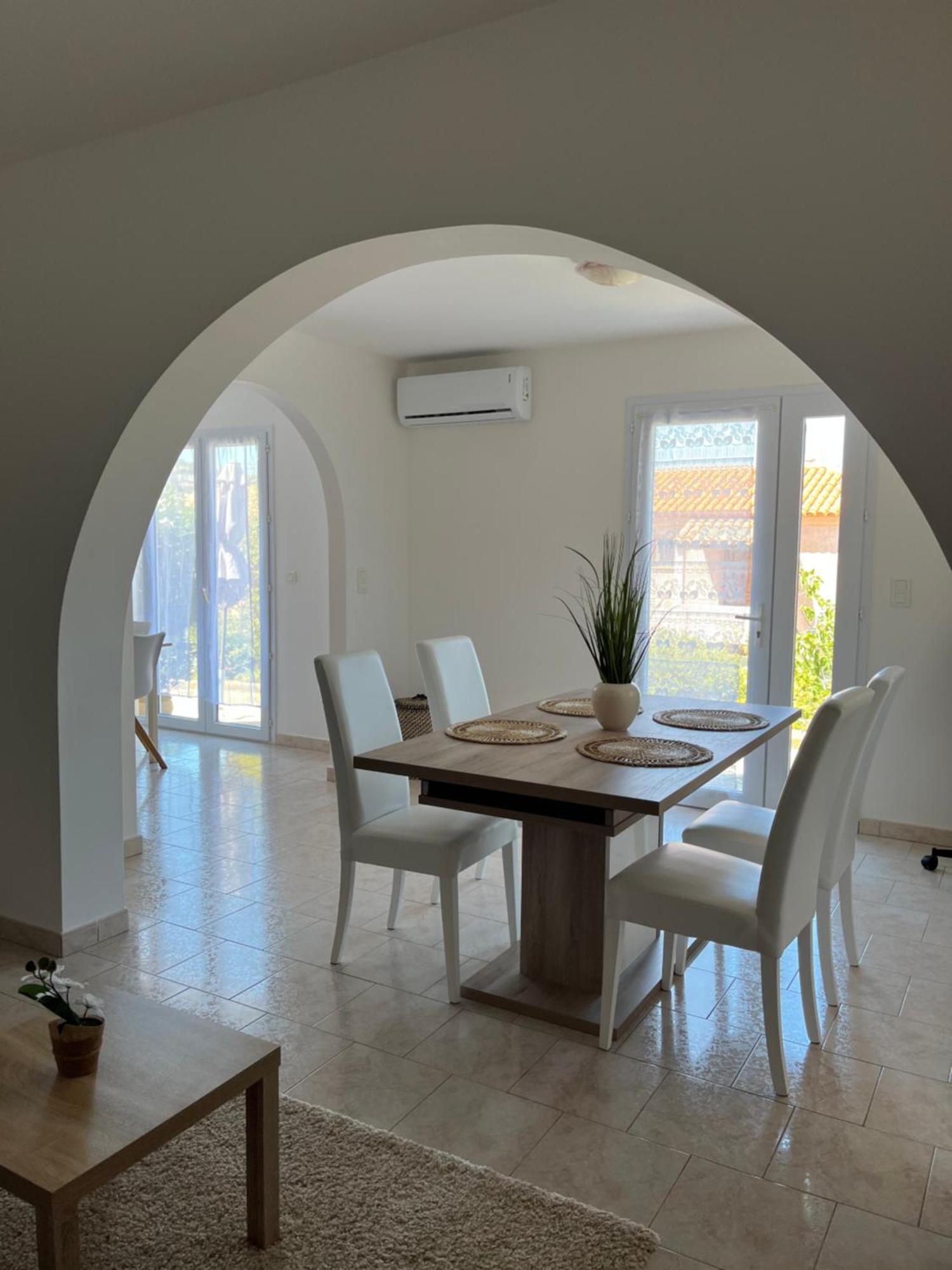 Appartement Rez De Villa LʼÎle-Rousse Exteriér fotografie