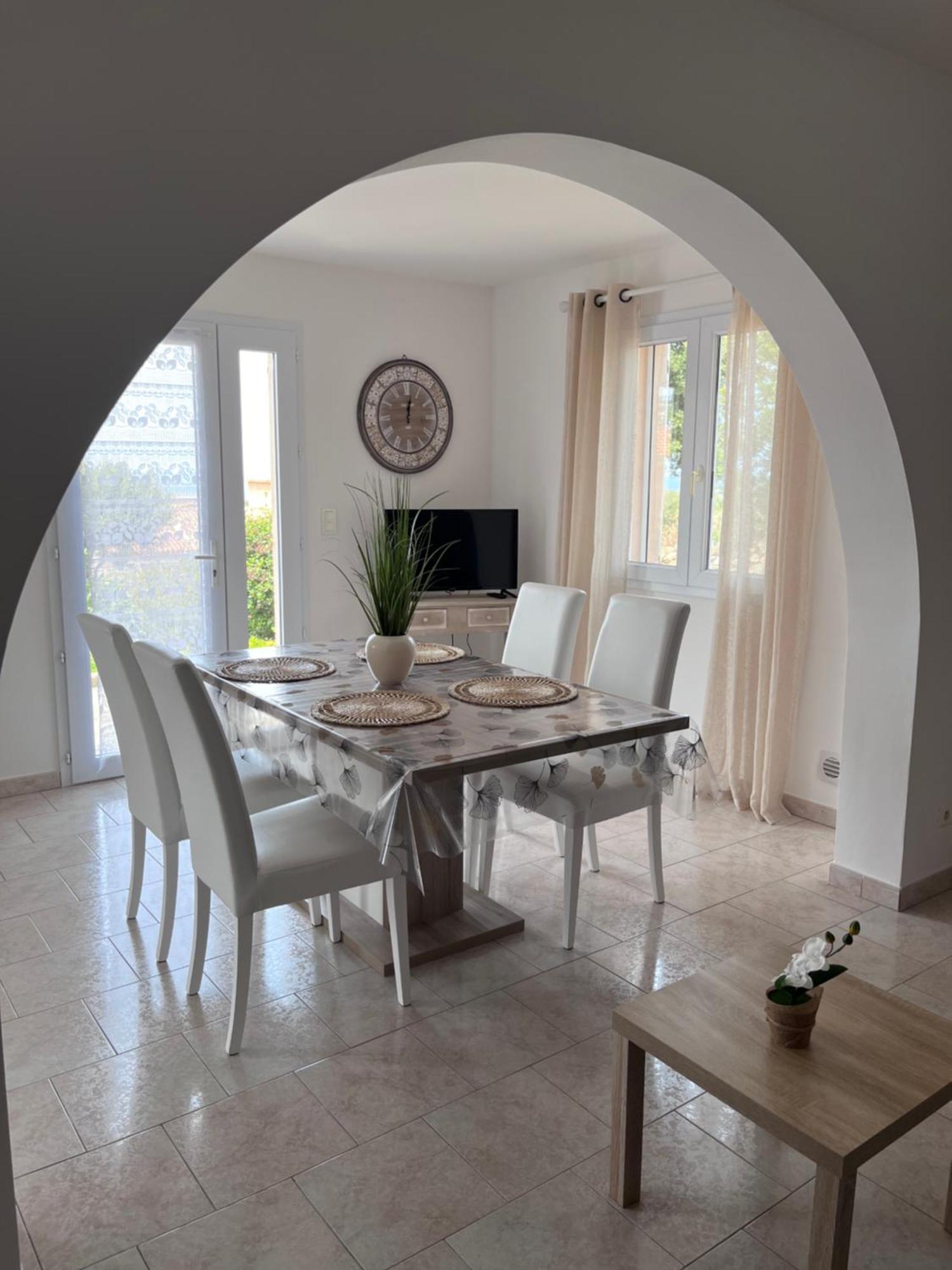 Appartement Rez De Villa LʼÎle-Rousse Exteriér fotografie